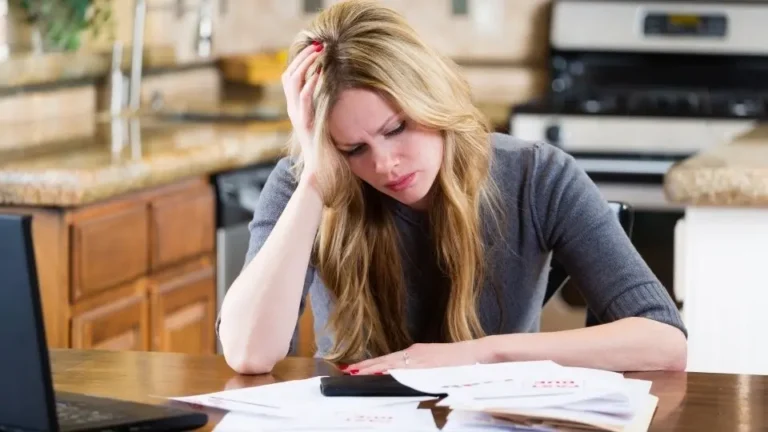 Guida completa alla procedura di esdebitamento: come funziona davvero la legge che ti libera dai debiti